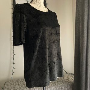 Lucky Brand Black Velvet Short Sleeve Whimsigoth Blouse Top Keyhole Detail Back